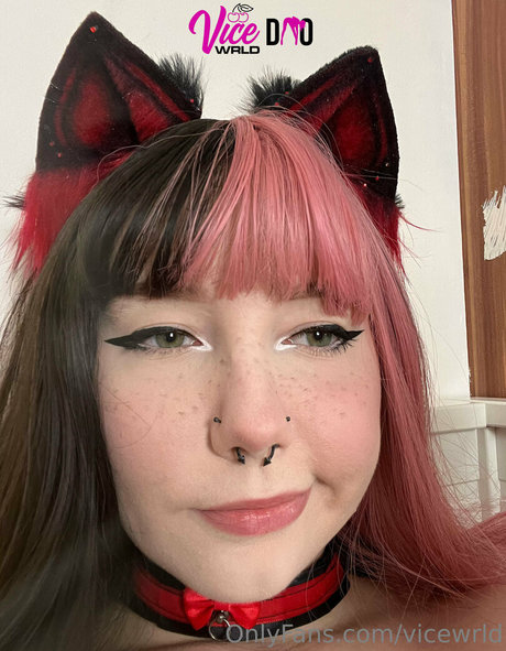 Naakte gelekte OnlyFans-foto van Vicewrld