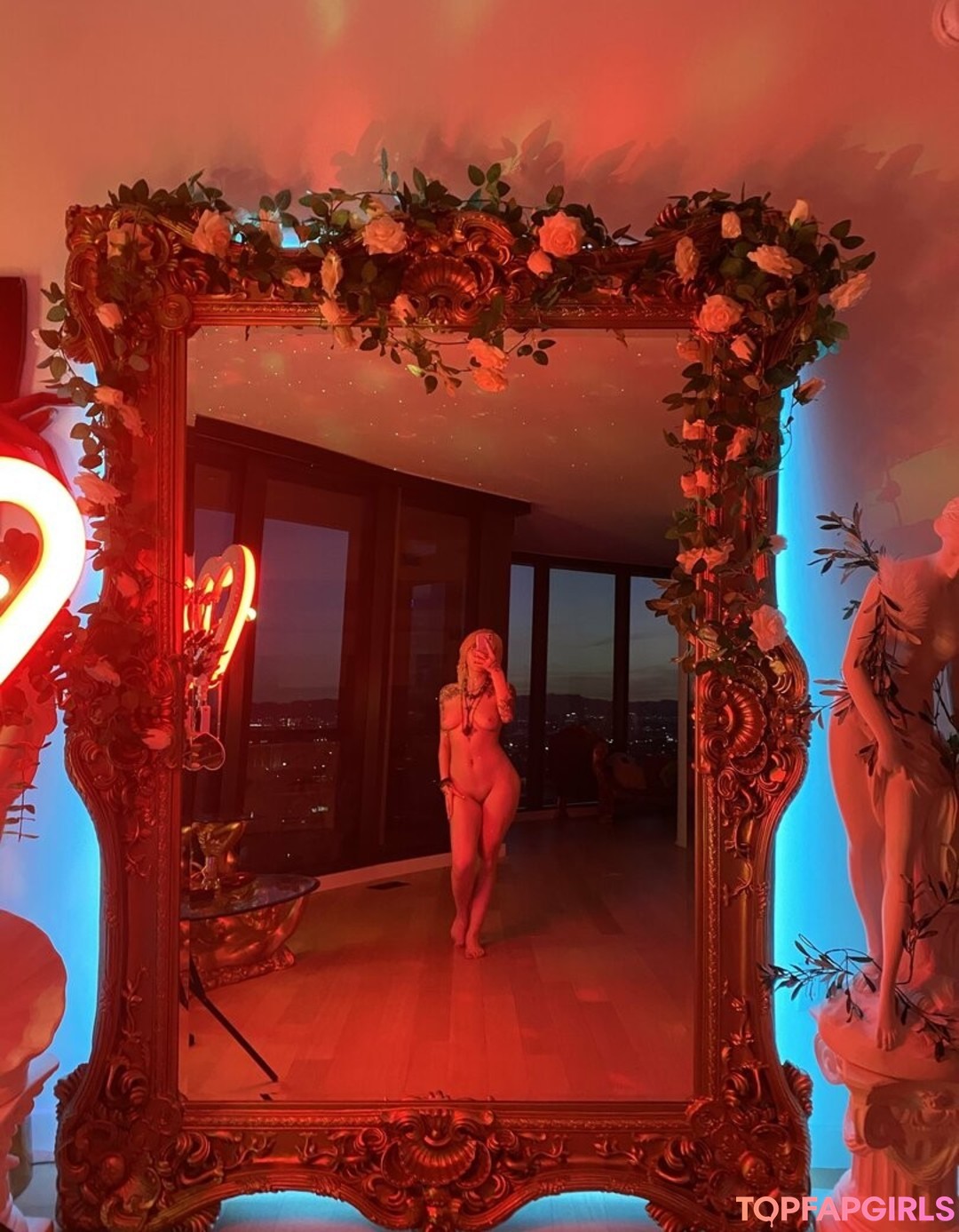 Naakte gelekte OnlyFans-foto van Matrixmika #304 Naakte gelekte OnlyFans-foto van Matrixmika #304