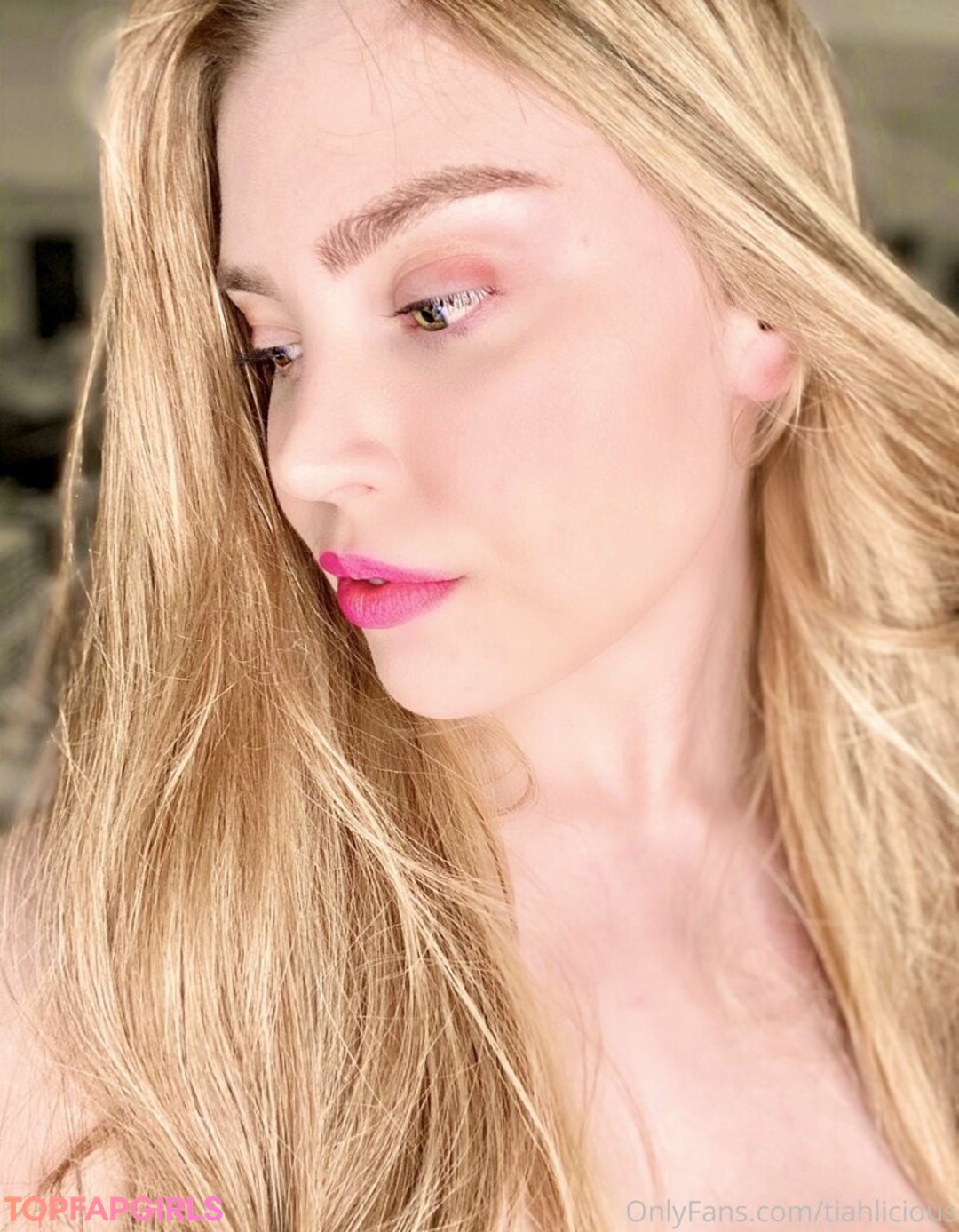 Naakte gelekte OnlyFans-foto van Tiahlicious #159 Naakte gelekte OnlyFans-foto van Tiahlicious #159