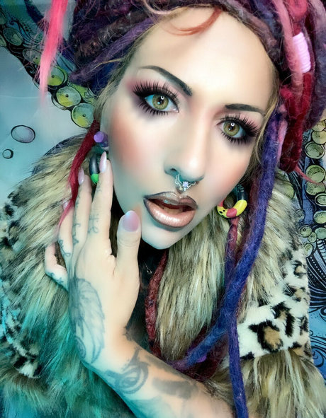 Nakedxzanthia