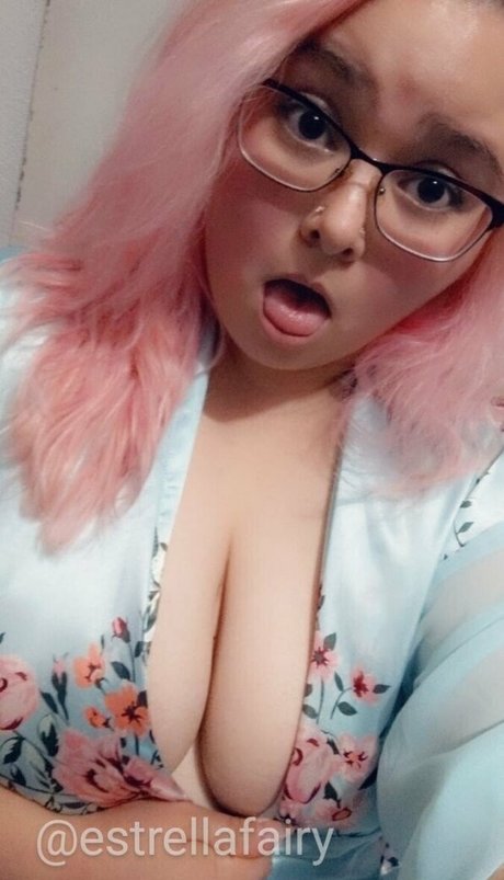 Naakte gelekte OnlyFans-foto van Fatdreamwaifu
