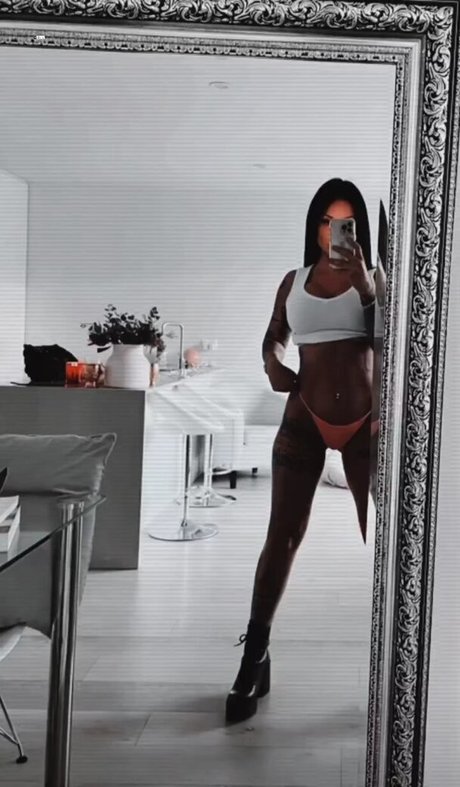 Naakte gelekte OnlyFans-foto van Priscillaspiridis