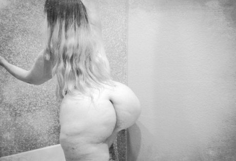 Naakte gelekte OnlyFans-foto van Misslunamagic
