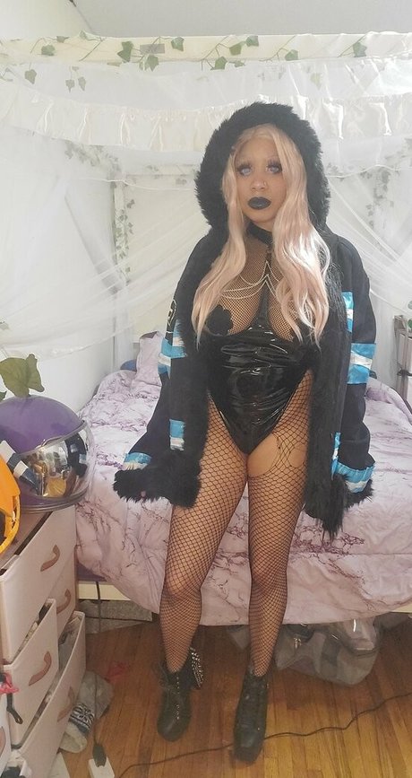 Naakte gelekte OnlyFans-foto van Aaimztako