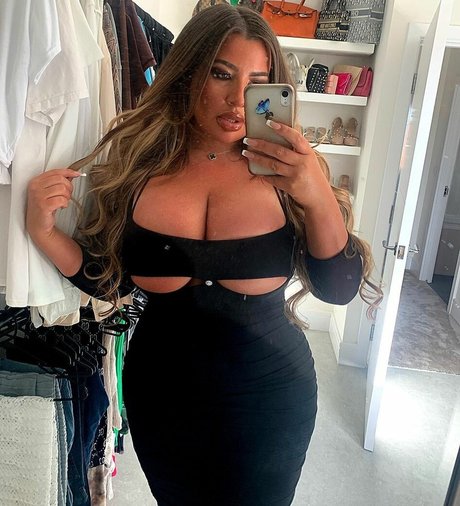 Naakte gelekte OnlyFans-foto van Missmaejay