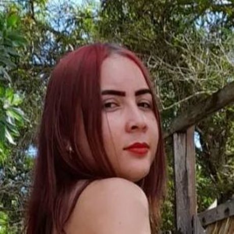 Naakte gelekte OnlyFans-foto van Aline Marques