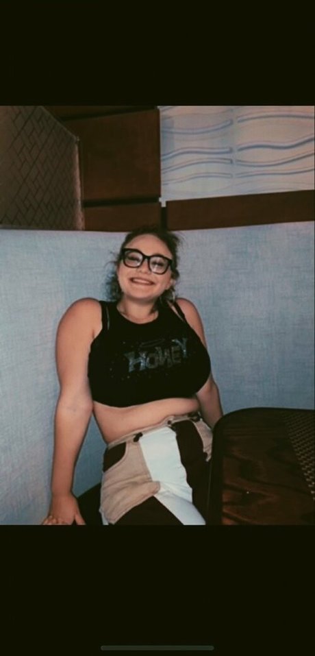 Naakte gelekte OnlyFans-foto van Harley Steins