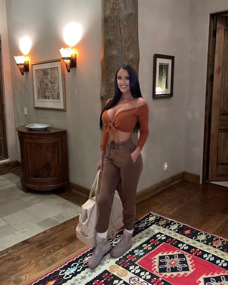Rachel Stuhlmann