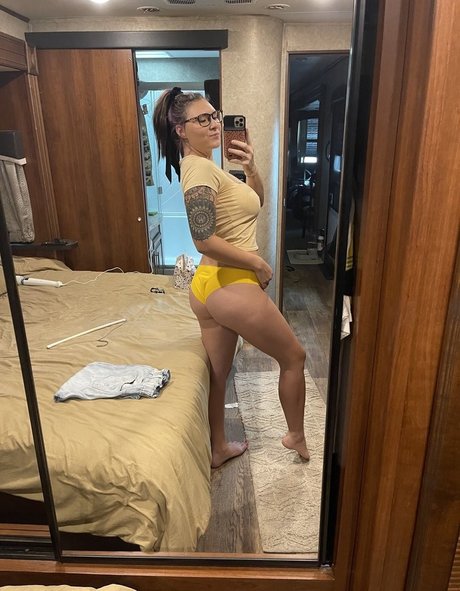 Naakte gelekte OnlyFans-foto van Brandy Lee Brown