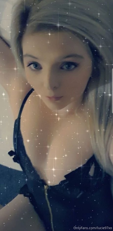 Naakte gelekte OnlyFans-foto van Alexxxuncensoredx