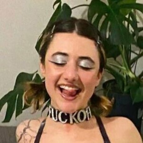 Naakte gelekte OnlyFans-foto van Djfuckoff