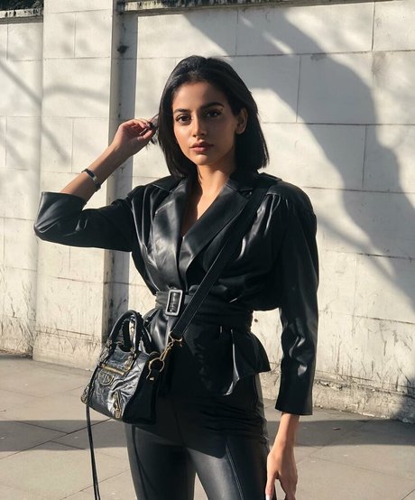 Naakte gelekte OnlyFans-foto van Banita Sandhu