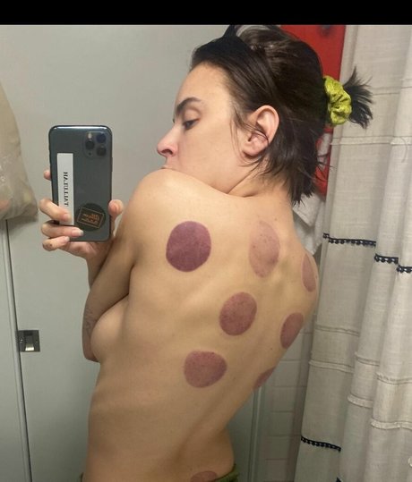 Naakte gelekte OnlyFans-foto van Tallulah Willis