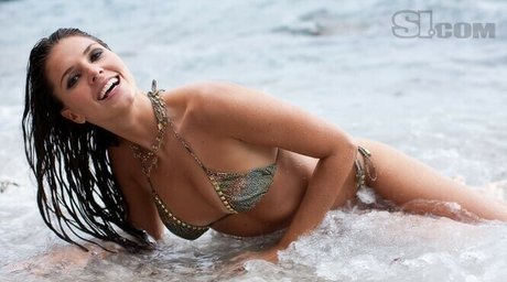 Naakte gelekte OnlyFans-foto van Daniella Sarahyba