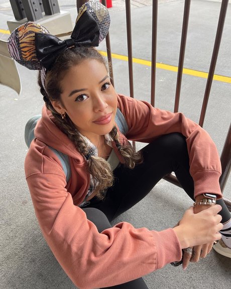 Naakte gelekte OnlyFans-foto van Lauren Montgomery