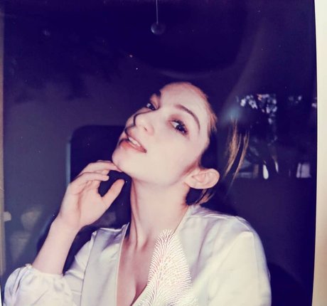 Naakte gelekte OnlyFans-foto van Sydney Meyer