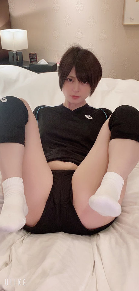 Naakte gelekte OnlyFans-foto van Moko Hirose
