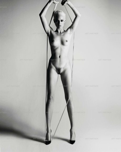 Naakte gelekte OnlyFans-foto van Amber Valletta