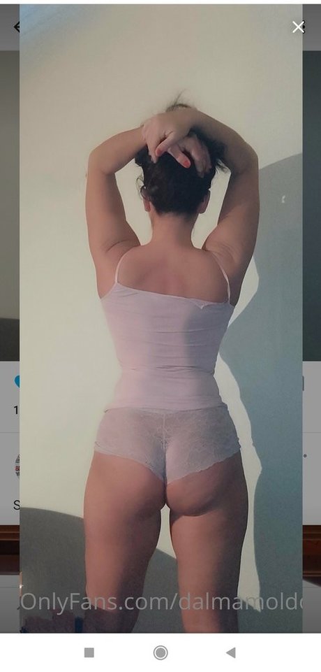 Naakte gelekte OnlyFans-foto van Dalmamoldovan