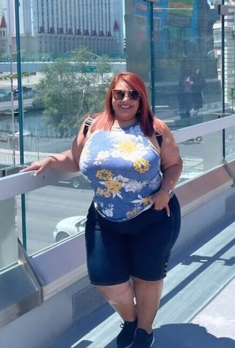 Naakte gelekte OnlyFans-foto van Sueann