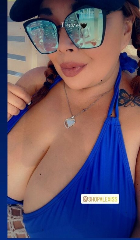 Naakte gelekte OnlyFans-foto van Sueann