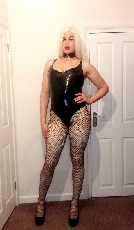Naakte gelekte OnlyFans-foto van Lianne La Rosa