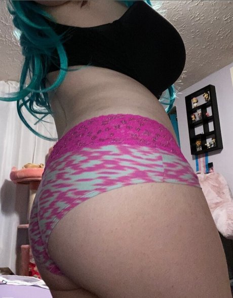 Naakte gelekte OnlyFans-foto van Liaslewds