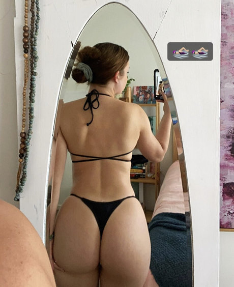 Naakte gelekte OnlyFans-foto van Taijeybaby