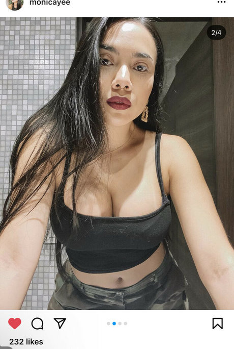 Naakte gelekte OnlyFans-foto van Monica Yee
