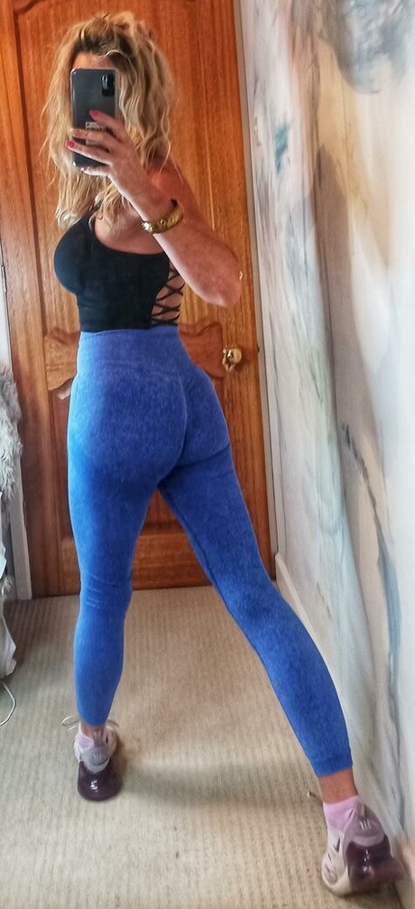 Naakte gelekte OnlyFans-foto van Marythegym