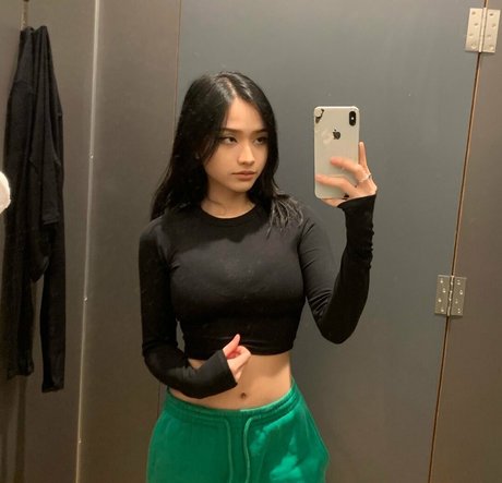 Naakte gelekte OnlyFans-foto van Fitnesswithdaya