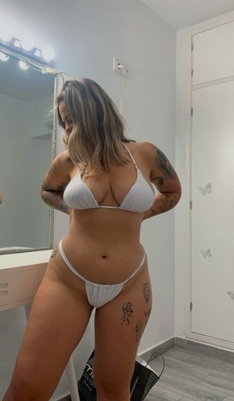 Naakte gelekte OnlyFans-foto van Claudianoche