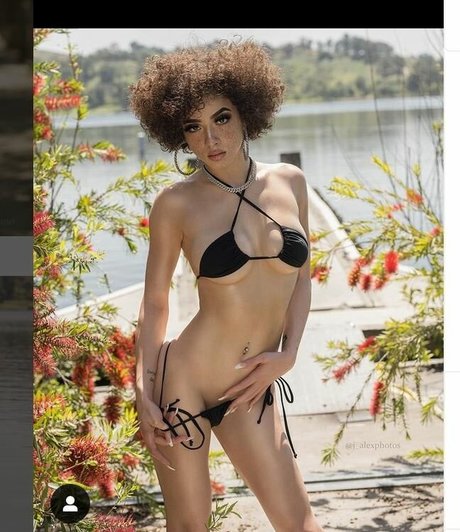 Naakte gelekte OnlyFans-foto van Exoticcangel