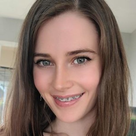 Naakte gelekte OnlyFans-foto van Gemma Elle