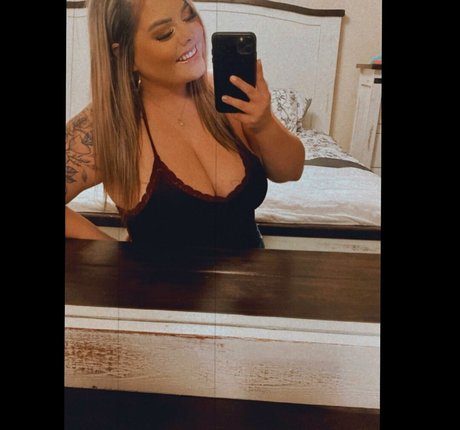 Lilly Zamora