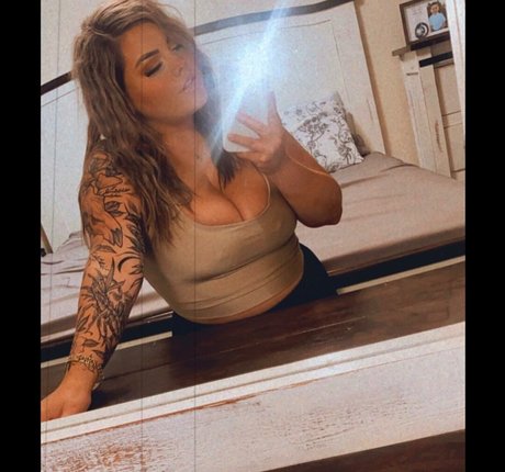 Lilly Zamora