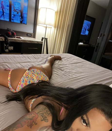Naakte gelekte OnlyFans-foto van Rico Nasty