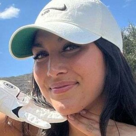 Naakte gelekte OnlyFans-foto van Sydnee Goodman
