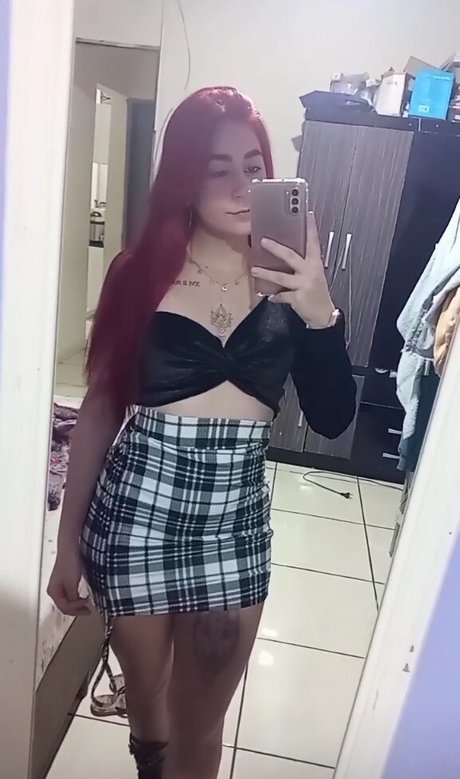 Naakte gelekte OnlyFans-foto van Miislaynenunes
