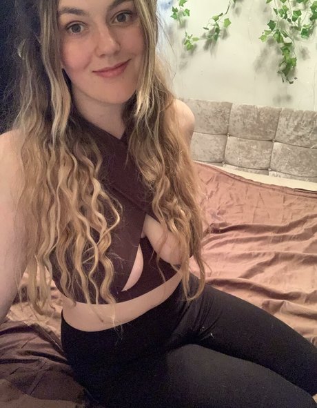 Naakte gelekte OnlyFans-foto van Abbysmile09
