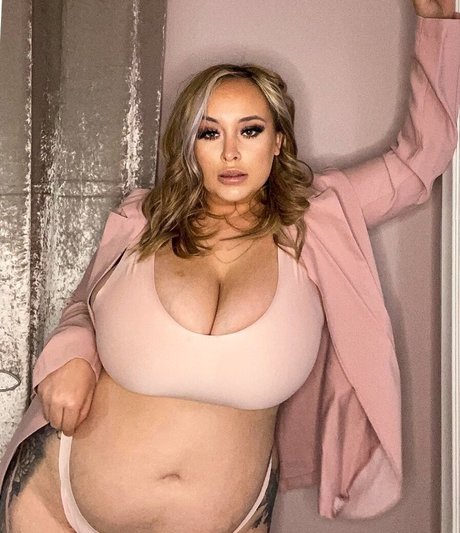 Naakte gelekte OnlyFans-foto van Smophs92