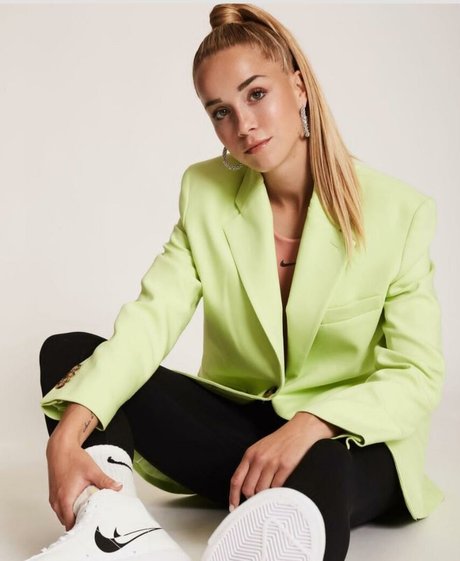 Naakte gelekte OnlyFans-foto van Giulia Gwinn