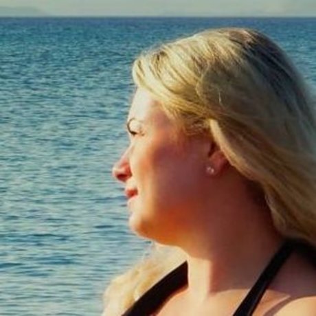 Naakte gelekte OnlyFans-foto van Patirose