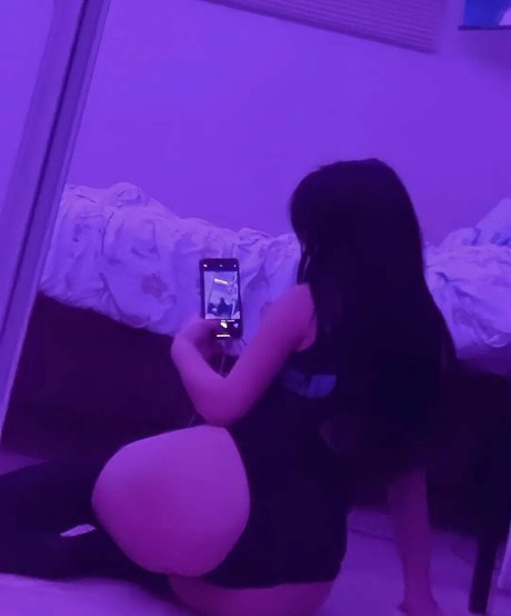 Naakte gelekte OnlyFans-foto van Nurwrzz