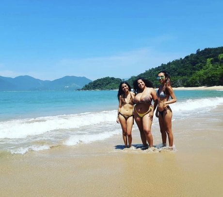 Naakte gelekte OnlyFans-foto van Mayla Coimbra