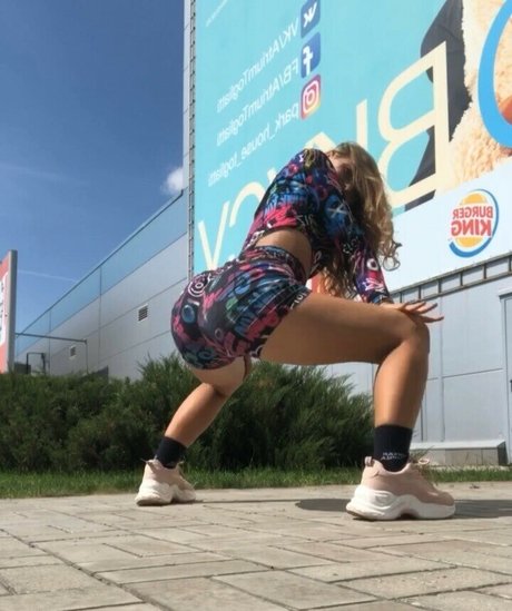 Naakte gelekte OnlyFans-foto van Mami Twerk