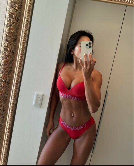 Naakte gelekte OnlyFans-foto van Exgkurumi