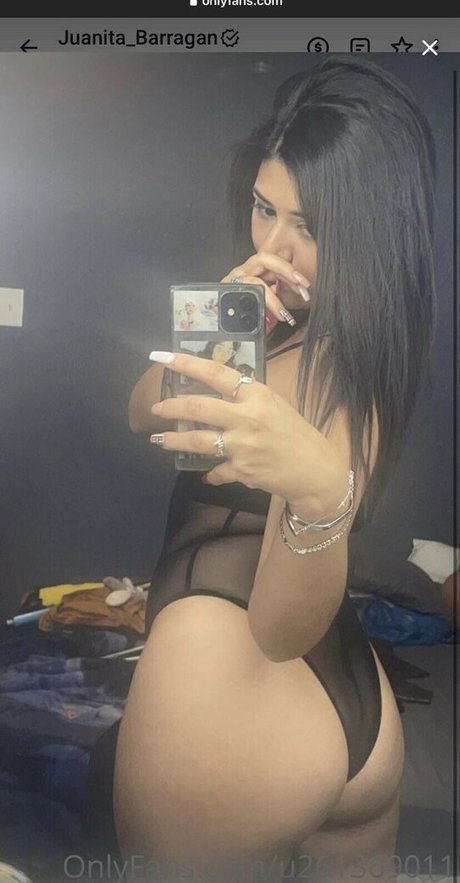 Naakte gelekte OnlyFans-foto van Juanitab7