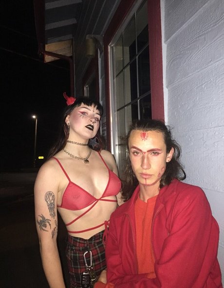 Gothbimboxxx