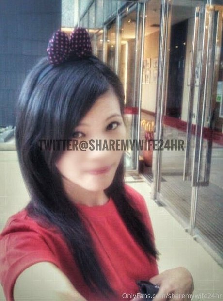 Naakte gelekte OnlyFans-foto van Sharemywife24hr